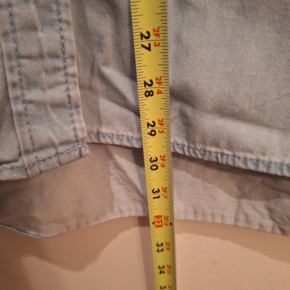 Banana Republic Men's Large Denim‎ Untucked Fit 100% Cotton Long Sleeve Shirt